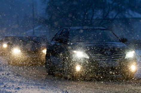 МЧС предупреждает о гололедице, снегопаде и сильном ветре в Москве и Подмосковье