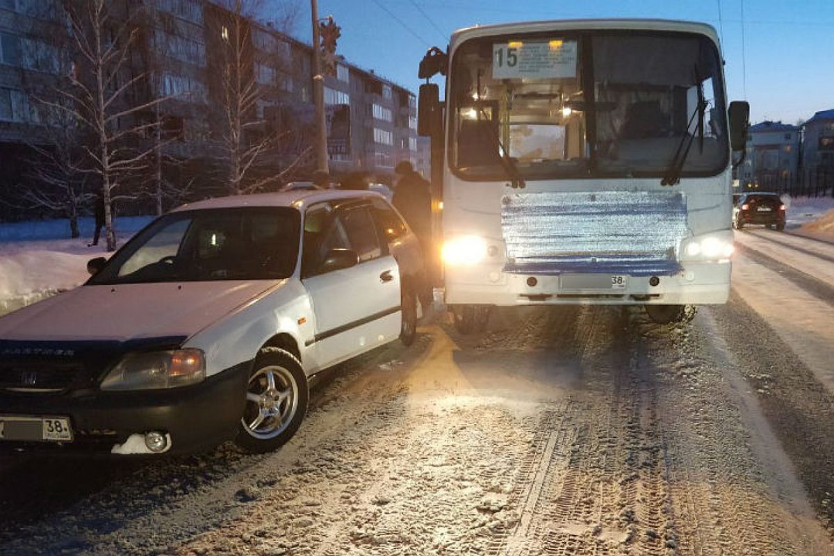 Таксист из Ангарска спас ребёнка, подставив под удар свой автомобиль |  AMSRUS