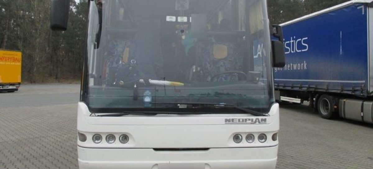 “Без тормозов”: автобус с детьми из России задержали в Германии