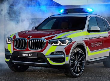 BMW представила пожарный X3 и MINI для полиции