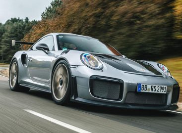 Porsche 911 получит две гибридные версии
