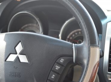 Mitsubishi назвал цену внедорожника Pajero 2019