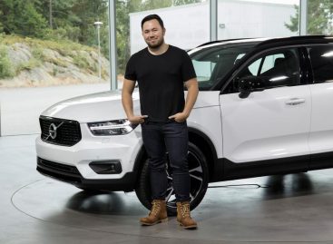 В Tesla перешел дизайнер из Volvo