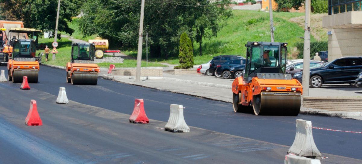 Регионы РФ получат в три раза больше денег из федерального бюджета на ремонт дорог
