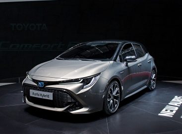 Toyota отказывается от имени Auris на мировых рынках