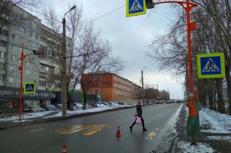 В Красноярске у пяти пешеходных переходов установят макеты детей