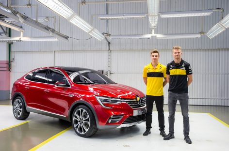 Нико Хюлькенберг и Артем Маркелов посетили московский завод Renault перед Гран-При России в Сочи