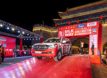 Лю Кунь и Андрей Каргинов становятся победителями китайского этапа ралли-рейда Шелковый путь-2018