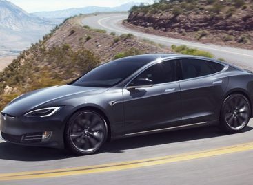 Tesla выпустила очередную прошивку для электрокаров