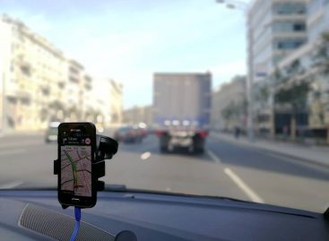 Почему нельзя пользоваться Яндекс Навигатором тем более в такси?