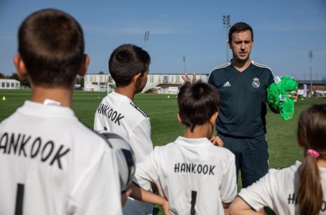 Hankook пригласила ФК Реал Мадрид провести тренировку по футболу для Детских деревень