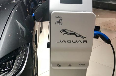 Jaguar Land Rover объявляет о начале сотрудничества  с компанией Schneider Electric