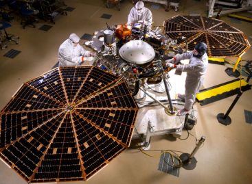 Исследовательский аппарат Insight, использующий продукты Castrol, приступил к изучению Марса
