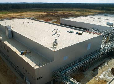 На российском заводе Mercedes начались пусконаладочные работы