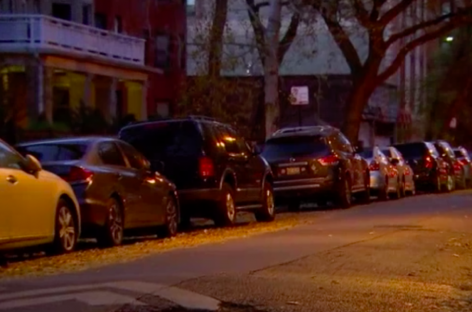 Один человек занял все парковки в одном из кварталов Чикаго