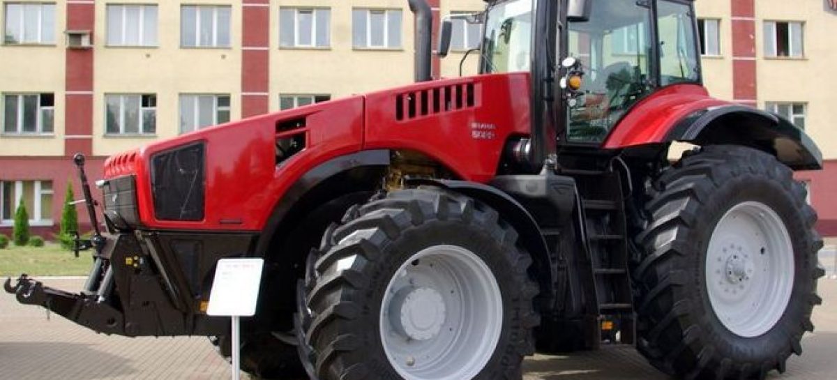 Минчане показали самый мощный трактор Беларус