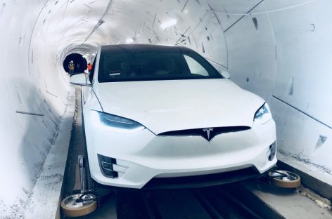 Илон Маск показал работу первого скоростного тоннеля под Лос-Анджелесом