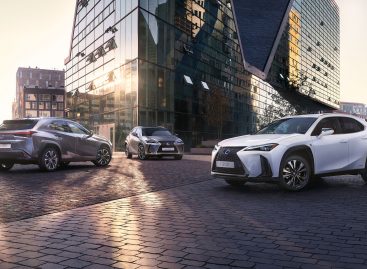 Lexus начинает прием заказов в России на новый UX