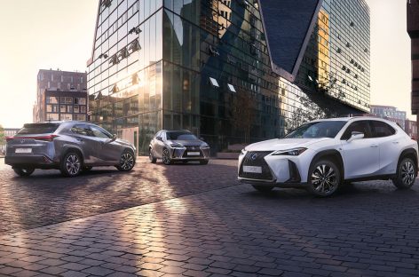 Lexus начинает прием заказов в России на новый UX