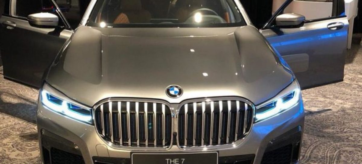 Первые живые фото роскошного BMW 7-Series