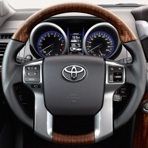 Владельцы Toyota Land Cruiser Prado назвали внедорожник автомобилем мечты
