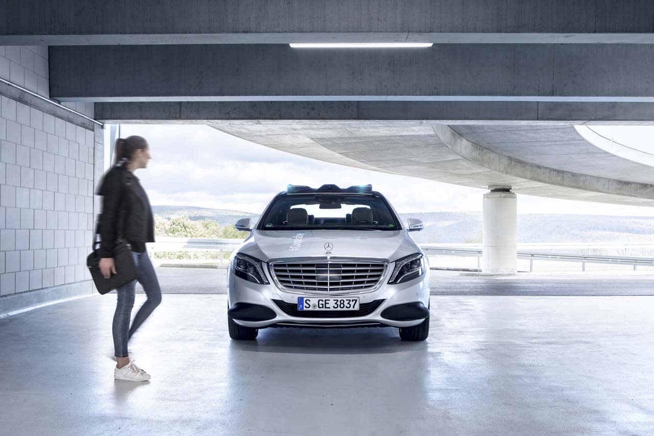 Mercedes-Benz FutureInsight