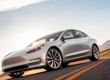 Tesla начала поставки Model 3 в Европу