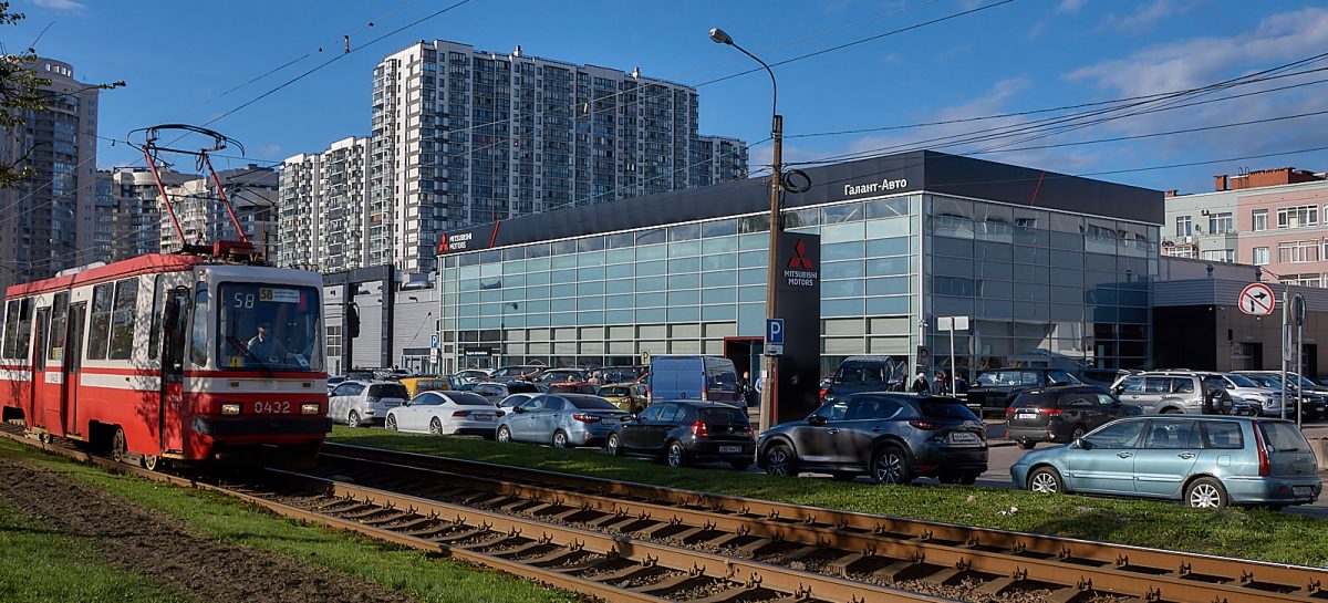Mitsubishi открыл первый в Санкт-Петербурге дилерский центр в новой концепции дизайна