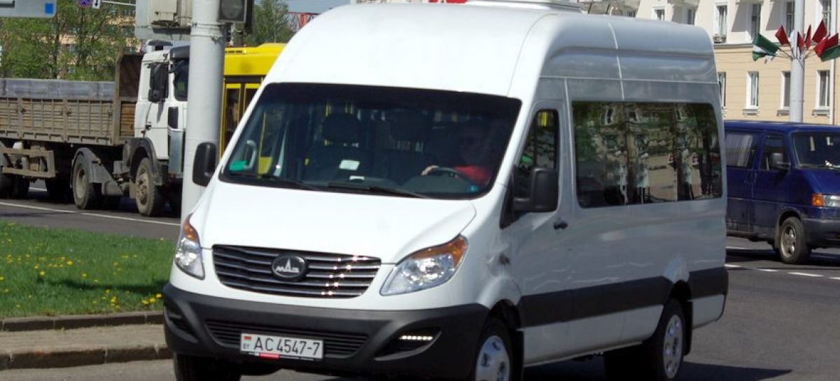 МАЗ назвал цены на микроавтобус МАЗ-281040 и фургон МАЗ-365022. Конкуренты в панике?
