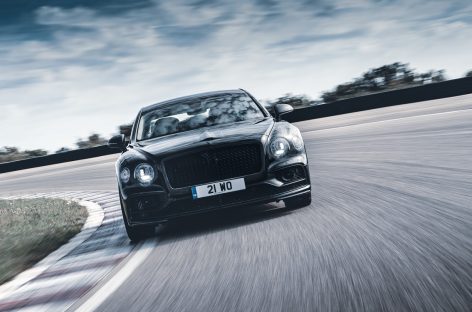 Bentley Motors презентует новый роскошный седан Flying Spur