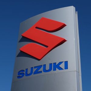 Suzuki предлагает выгодно поменять свечи зажигания