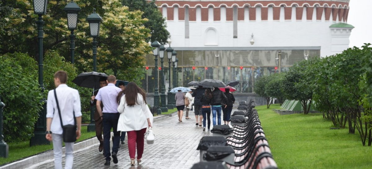 Жителей Московского региона ожидают жаркая погода и дожди с грозами
