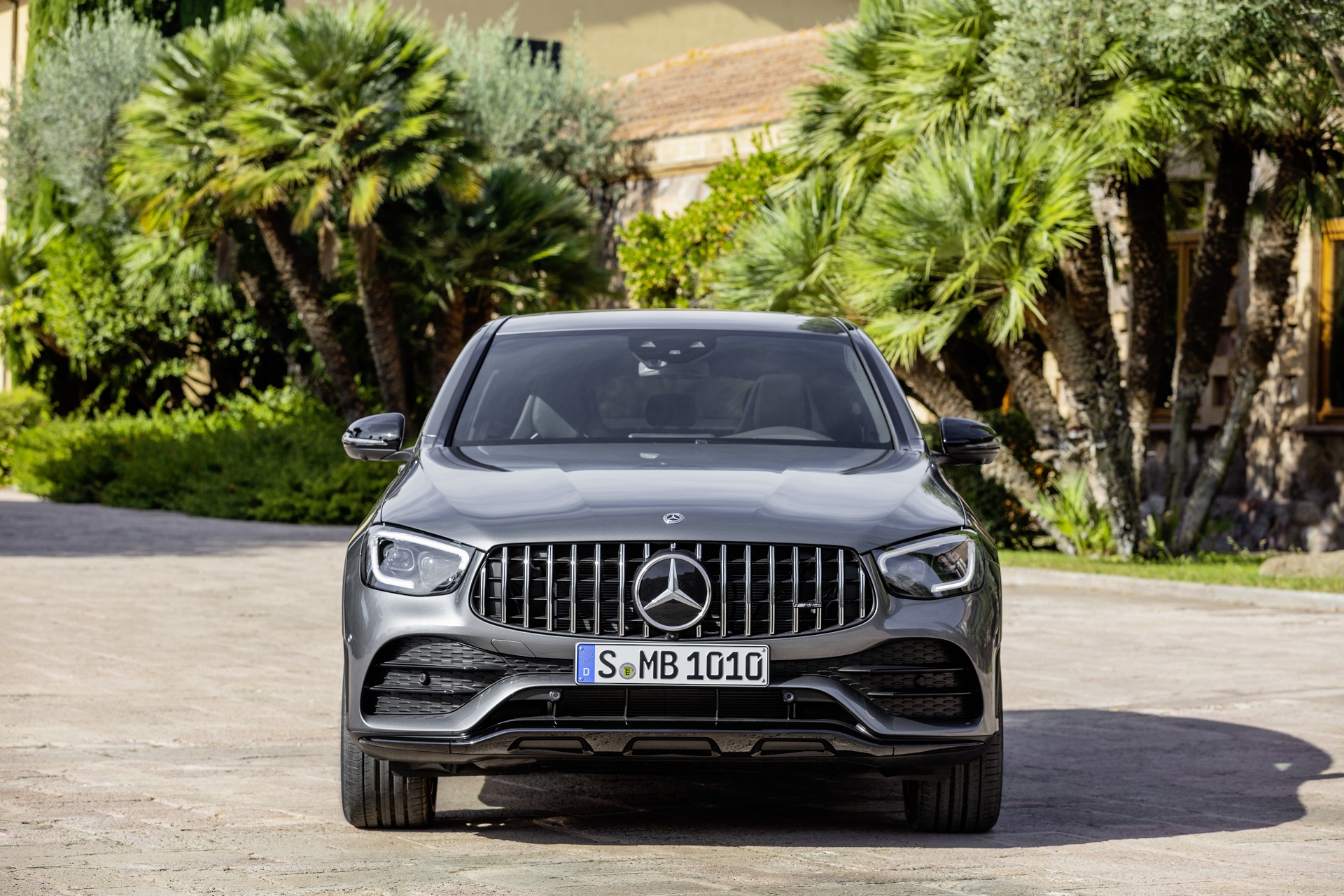 Мерседес AMG GLC 43 2018