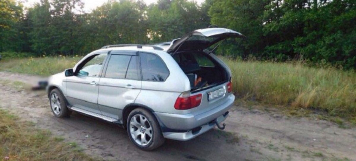 Катание на капоте BMW X5 закончилось смертью женщины