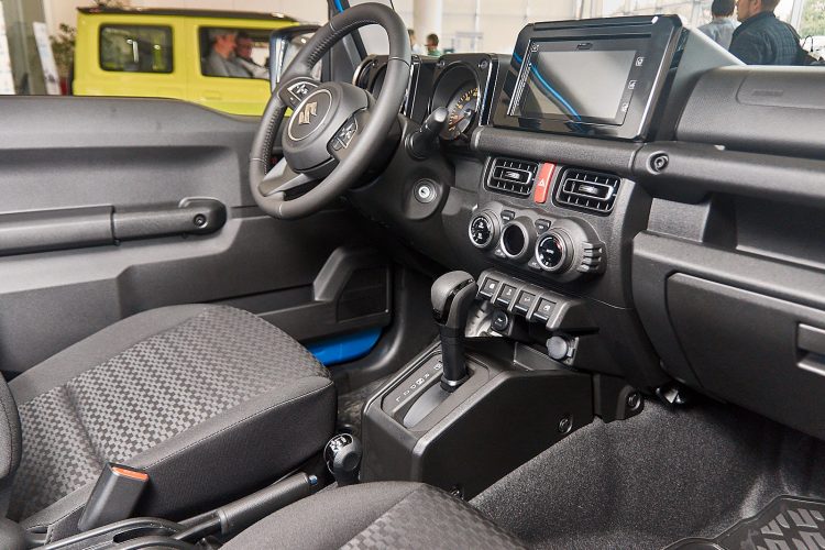 Suzuki Jimny 2019 салон