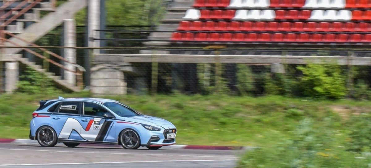 Hyundai i30 N занял четвертое место на гоночной трассе «Бикерниеки» в Риге