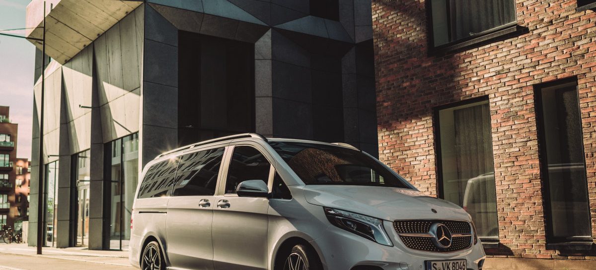 Mercedes-Benz обновил V-класс, сочетав комфорт и роскошь с экономичным двигателем