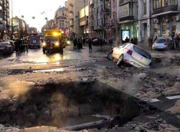 В центре Киева снова произошел апокалиптический прорыв трубы с горячей водой