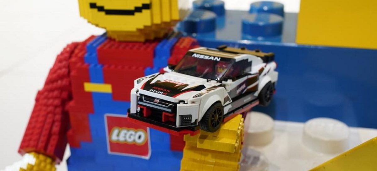 Легендарный Nissan GT-R NISMO собрали из деталей конструктора Lego