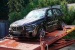 BMW высмеяла прочность стекол Cybertruck в рекламе бронированного кроссовера X5