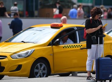 Подсчитан средний заработок московских таксистов