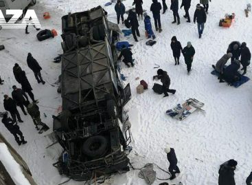 Рейсовый автобус рухнул с моста на лёд замёрзшей реки. Можно ли было избежать страшную катастрофу и в чем причина аварии?