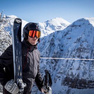 Bentley покоряет лыжные трассы с Bomber Ski