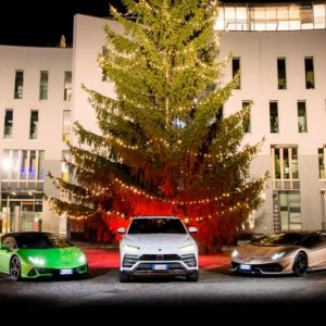 Lamborghini Christmas Drive: рождественское путешествие с Aventador SVJ, Huracán EVO и Urus
