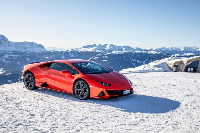 Lamborghini Christmas Drive: рождественское путешествие 