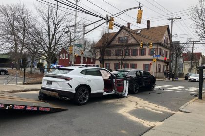 Lamborghini Huracan Evo     - 