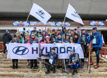Команда Hyundai приняла участие в благотворительной «Лыжне 6250» Фонда «Линия жизни»