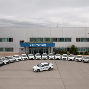 Российский завод Hyundai передал 18 автомобилей Санкт-Петербургу