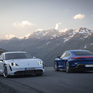 «Всемирный автомобиль года»: двойная победа Porsche Taycan