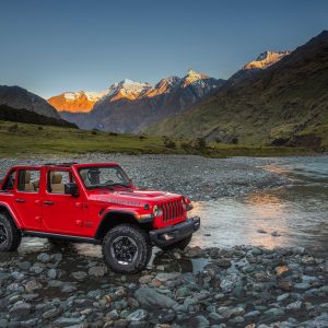 Jeep объявляет о старте продаж автомобилей через маркетплейс Сберавто